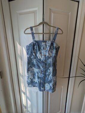 GAP Floral Chemise Denim